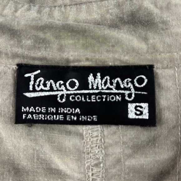 Tango Mango button down shirt blouse with unique details - Picture 2 of 10